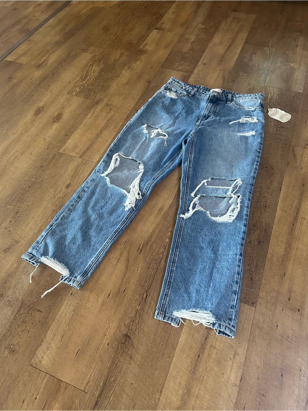 Altar’d State High Rise Distressed Cropped Jeans Size 29 NWT Raw Hem Trendy - Picture 3 of 16